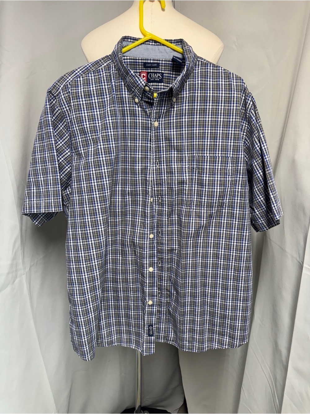Chaps Men's Navy and White Plaid Short Sleeve Button-Down Shirt